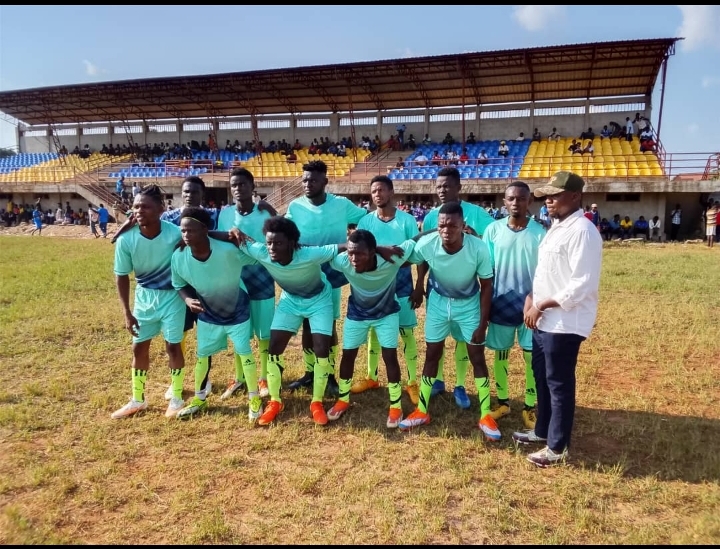 Libenge : le député national Djoko Bale Kongolo Abdon soutient les jeunes footballeurs avant le tournoi provincial