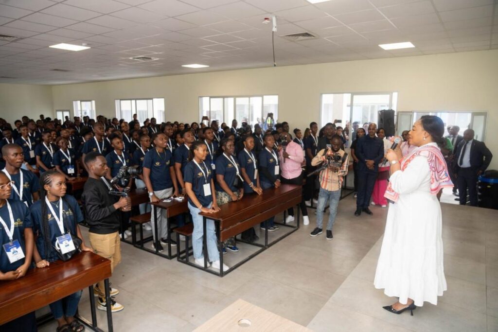 RDC | EXETAT 2026 : les lauréats ayant obtenu 80 % ou plus appelés à postuler au Programme national de bourses Excellentia RDC
