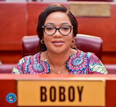 Sud-Ubangi : Nadine Boboy obtient une réaction de Kinshasa après la coupure de la RN6