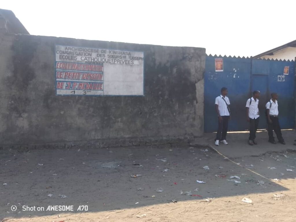 Kinshasa : à Kimbanseke, une élève décède après avoir reçu des coups de fouet de son enseignante, l’institutrice introuvable